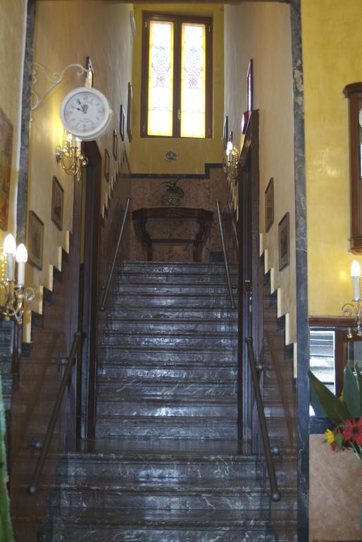 Hotel Touring 3*